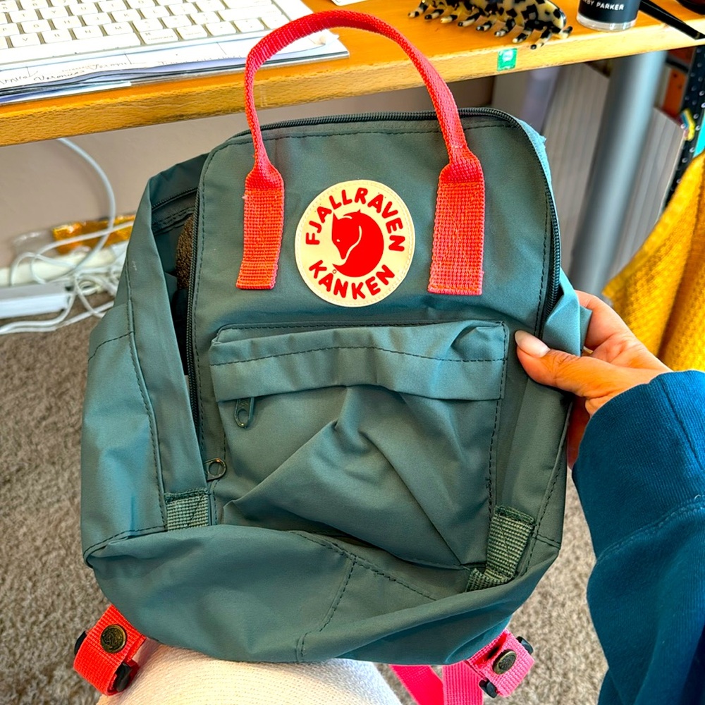 Perfect Bag for young girls in middle or high school